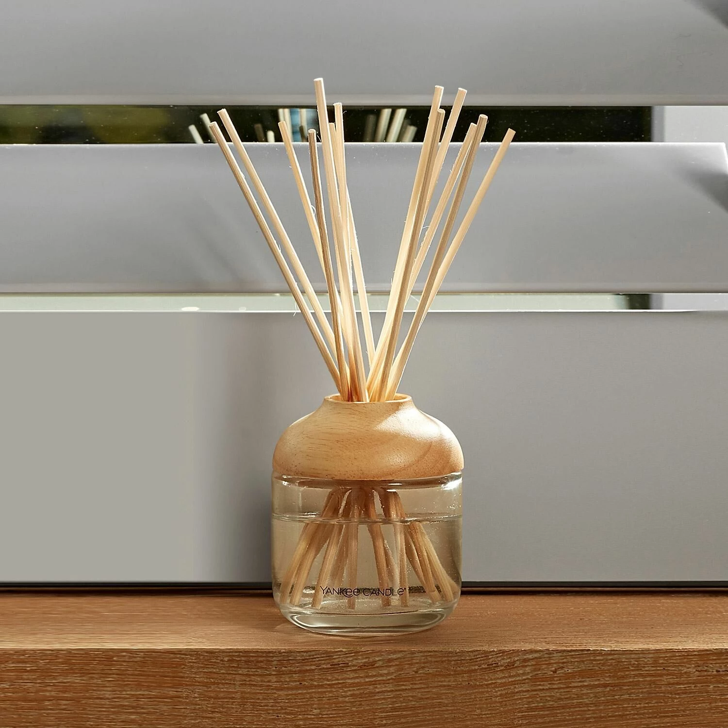 Yankee Candle Lemon Lavender Reed Diffuser 5 Yankee Candle Lemon Lavender Reed Diffuser - Image 3