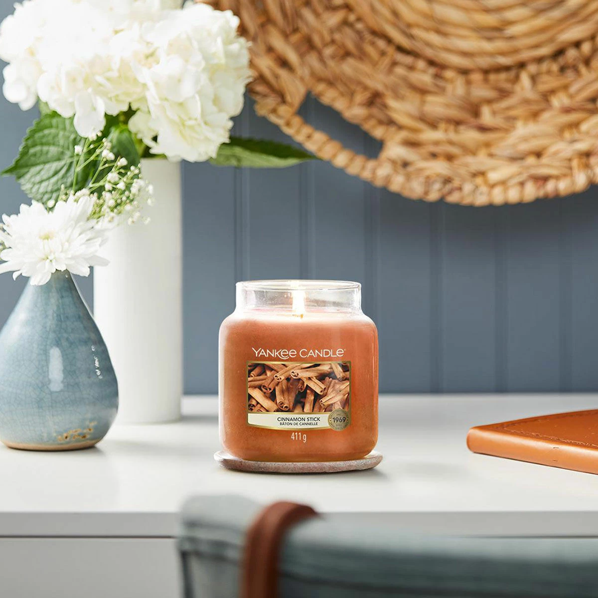 Yankee Candle Cinnamon Stick Medium Jar Candle 4 Yankee Candle Cinnamon Stick Medium Jar Candle - Image 2