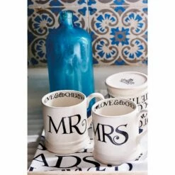 Emma Bridgewater Black Toast Mr & Mrs Boxed Set Of Two Half Pint Mugs 9 Emma Bridgewater Black Toast Mr & Mrs Boxed Set Of Two Half Pint Mugs -Campus Gifts Sales emma bridgewater black toast 2