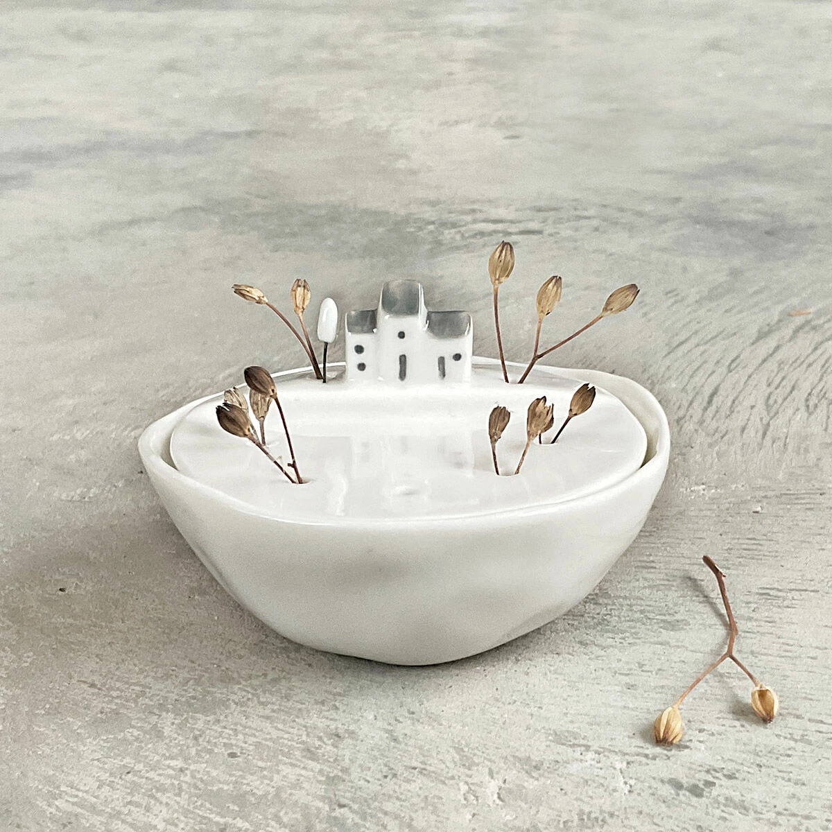 East Of India Waters Edge Flat Bud Vase 4 East Of India Waters Edge Flat Bud Vase - Image 2