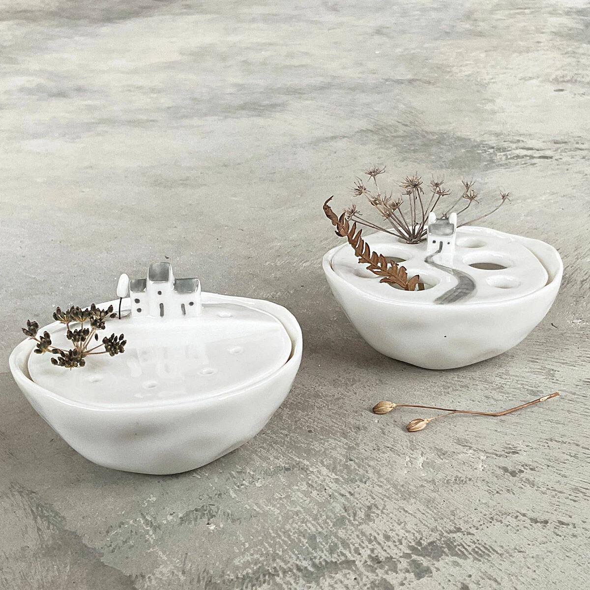 East Of India Waters Edge Flat Bud Vase 7 East Of India Waters Edge Flat Bud Vase - Image 5