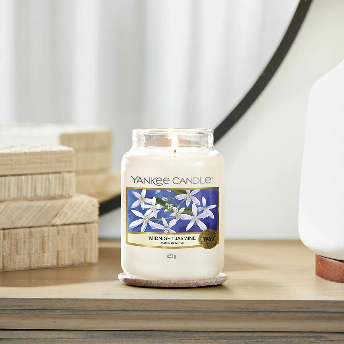 Yankee Candle Midnight Jasmine Large Jar Candle 4 Yankee Candle Midnight Jasmine Large Jar Candle - Image 2