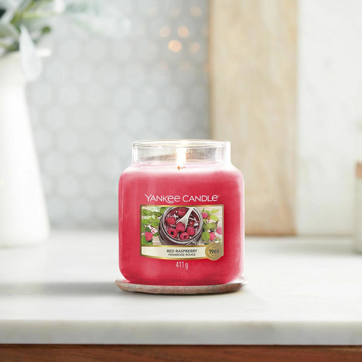 Yankee Candle Red Raspberry Medium Jar Candle 5 Yankee Candle Red Raspberry Medium Jar Candle - Image 3