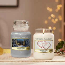 Yankee Candle Candlelit Cabin Large Jar Candle 10 Yankee Candle Candlelit Cabin Large Jar Candle -Campus Gifts Sales yankee candle 1623715e candlelit cabin large jar candle lifestyle 3