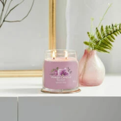 Yankee Candle Wild Orchid Signature Medium Jar Candle -Campus Gifts Sales yankee candle 1630013e wild orchid signature medium jar candle lifestyle 1