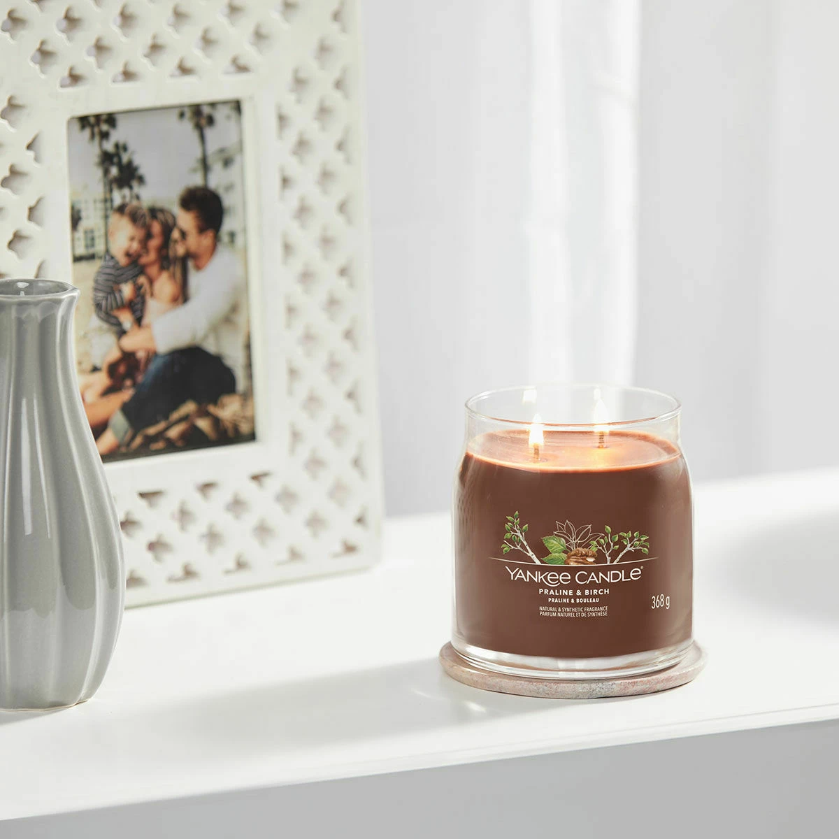 Yankee Candle Praline & Birch Signature Medium Jar Candle 6 Yankee Candle Praline & Birch Signature Medium Jar Candle - Image 4