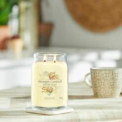 Yankee Candle Banoffee Waffle Signature Large Jar Candle 8 Yankee Candle Banoffee Waffle Signature Large Jar Candle -Campus Gifts Sales yankee candle 1734802e banoffee waffle signature large jar candle lifestyle 1
