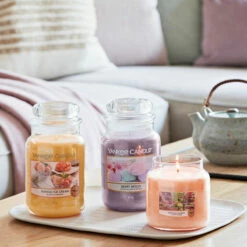 Yankee Candle Berry Mochi Large Jar Candle -Campus Gifts Sales yankee ss22 q2 1